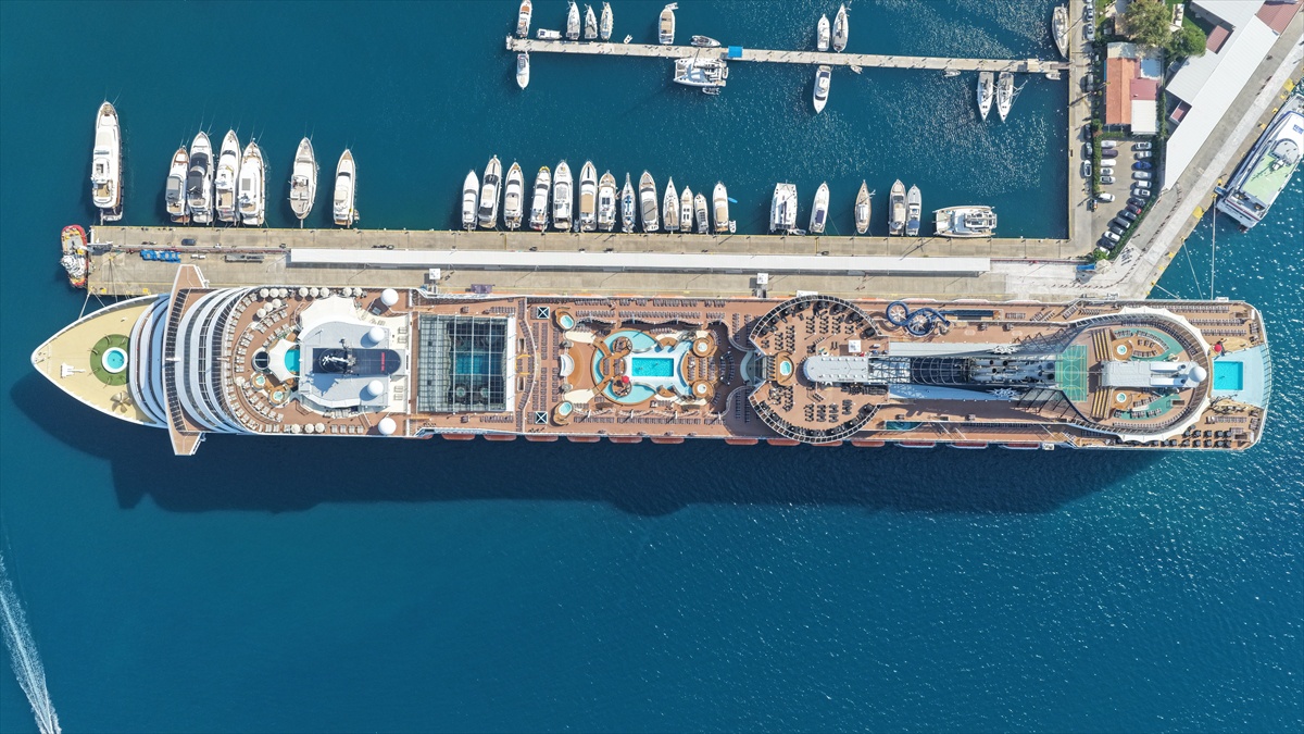 Marmaris\'e Kruvaziyerle 4 Bin Turist Geldi
