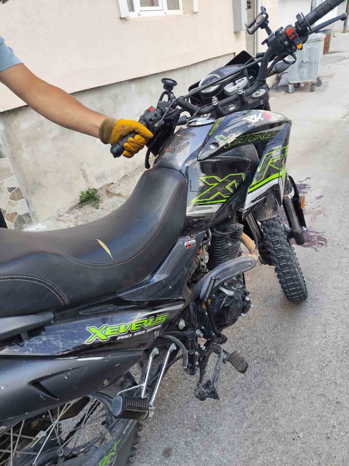 Çorum\'da Motosiklet ile Otomobil Çarpıştı: 1 Yaralı