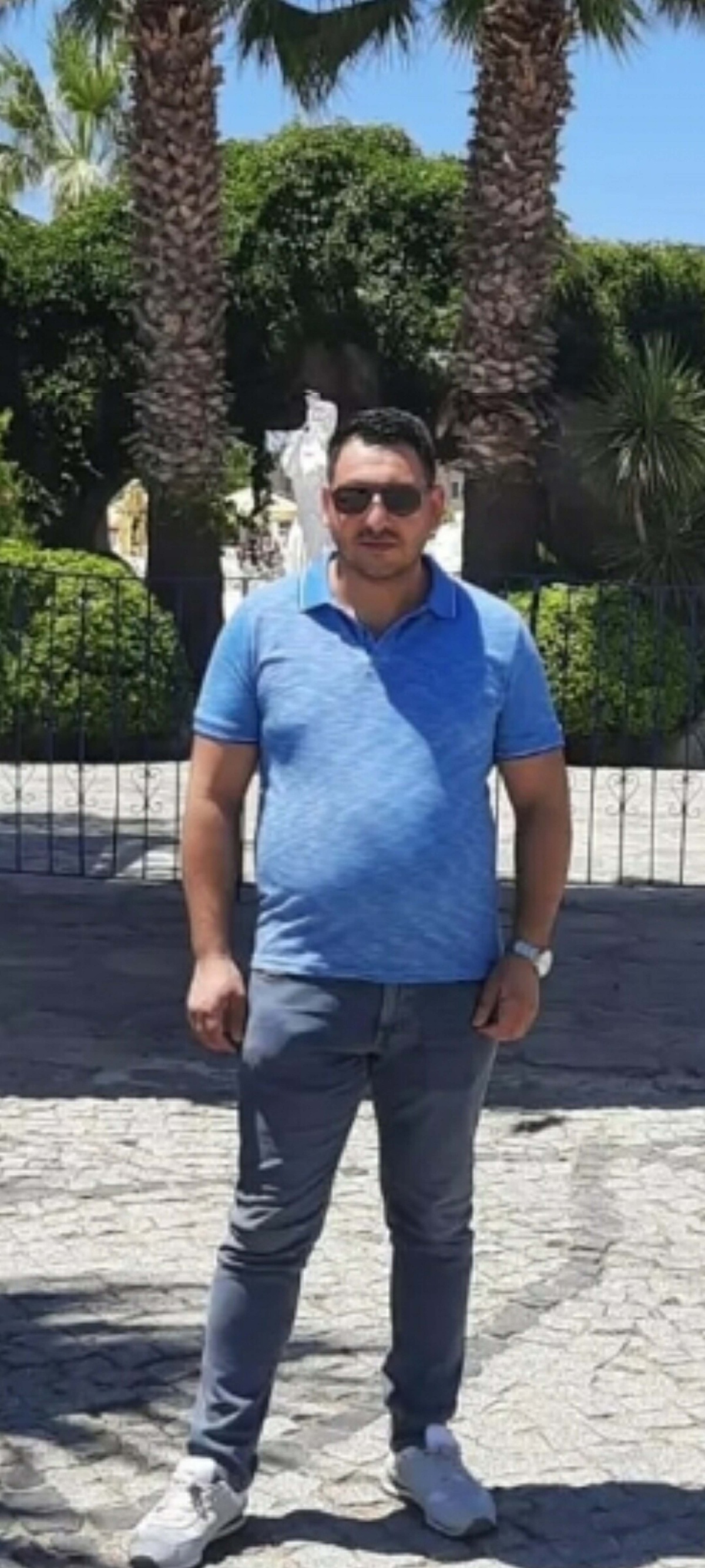İzmir\'de Babanın Oğlunu Vurması