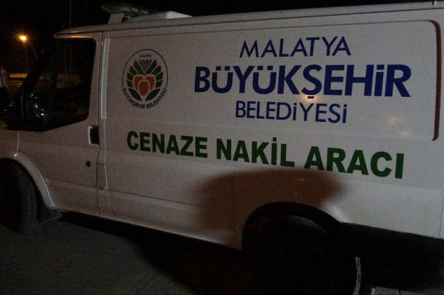 Pres makinesine sıkışan işçi hayatını kaybetti