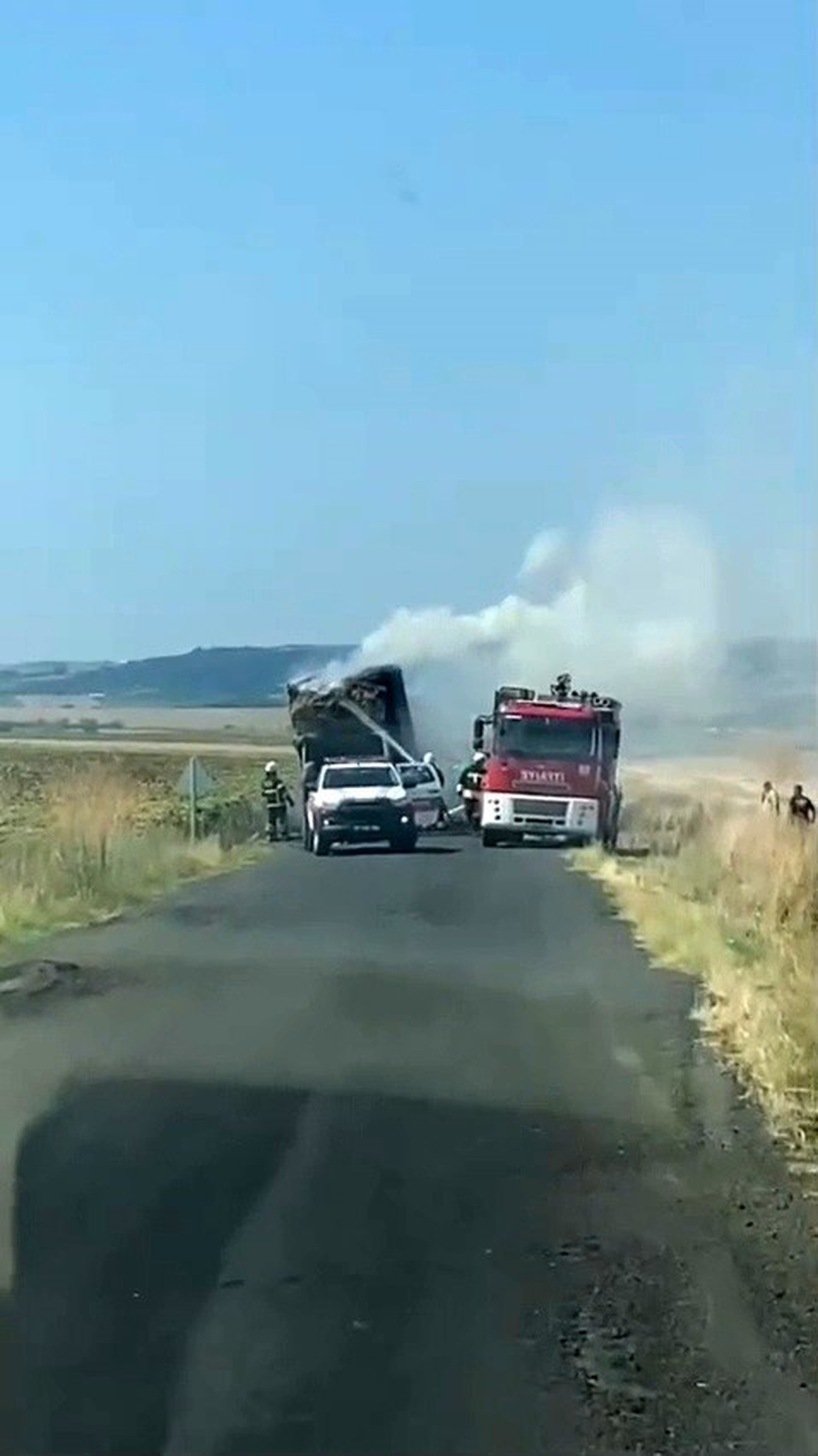 Tekirdağ\'da Balya Yüklü Kamyon Yandı