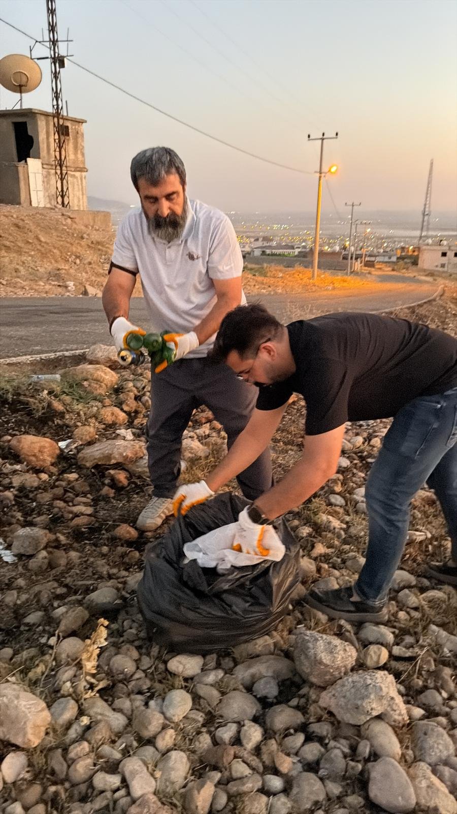 Silopi'de Doğaya Sahip Çıkıldı: Nasır Ağa Tepesi'nde Anlamlı Temizlik