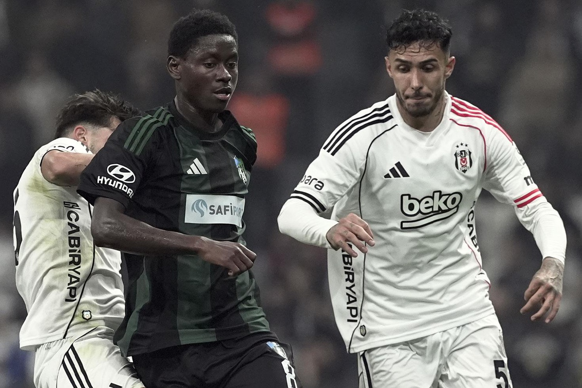 Süper Lig\'in yıldızı aşkı için yurt dışına gitti! Başkandan açıklama geldi