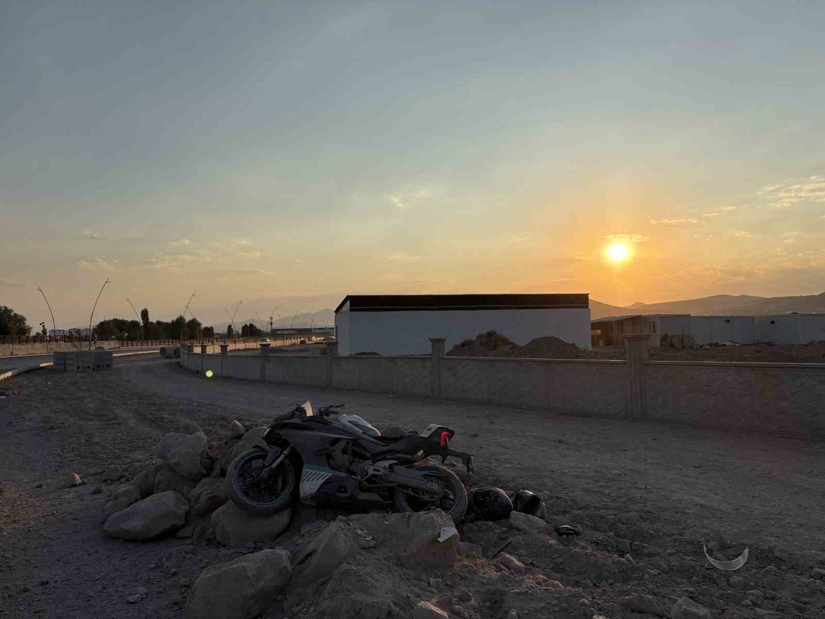Kayseri\'de Motosiklet Kazası: İki Yaralı