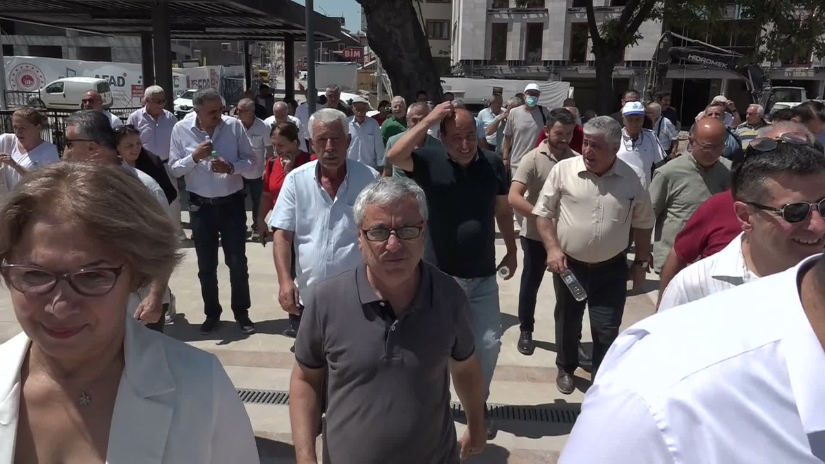 YENİ Parti Malatya İl Örgütü kuruldu: Barış Yıldız, kuruluşu İsmet İnönü Anıtı önünde duyurdu