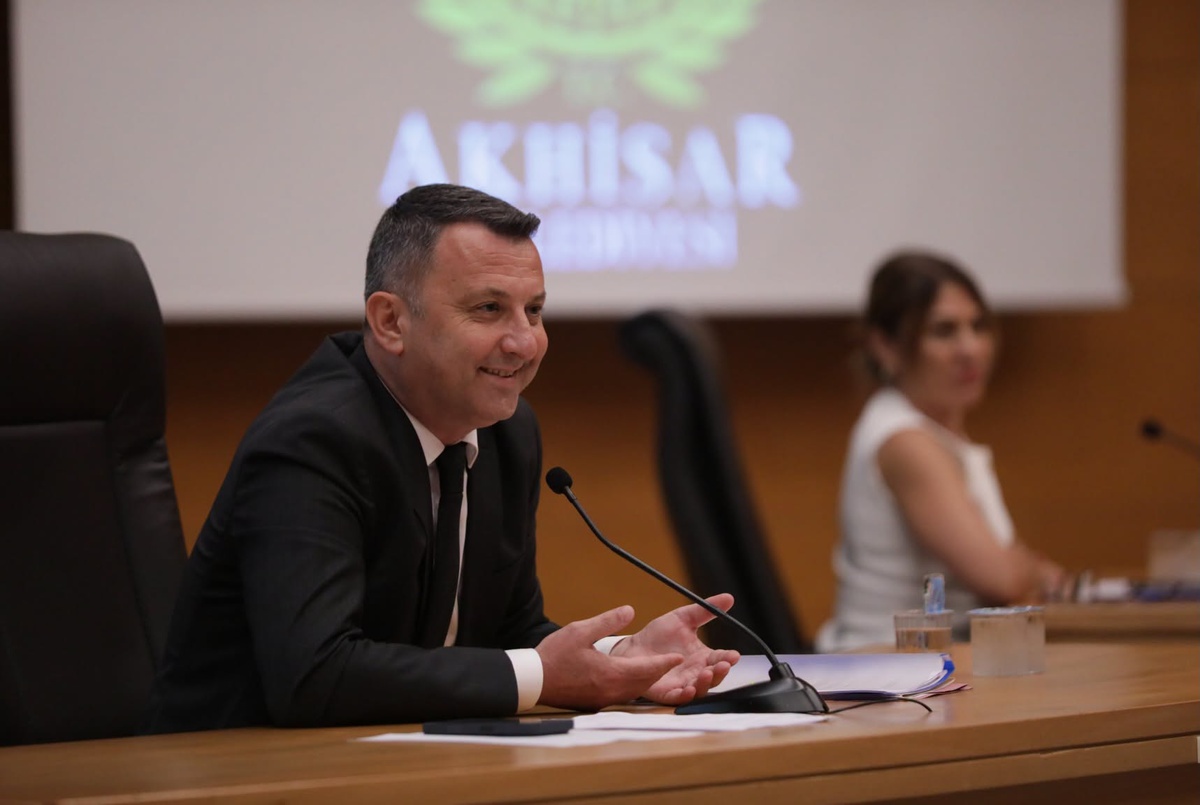 Akhisar\'da Yeni Parti Dönemi: Meclis Toplantısı ve Hizmetler
