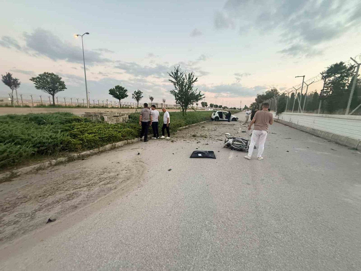 Çubuk\'ta Takla Atan Araçta 2 Yaralı