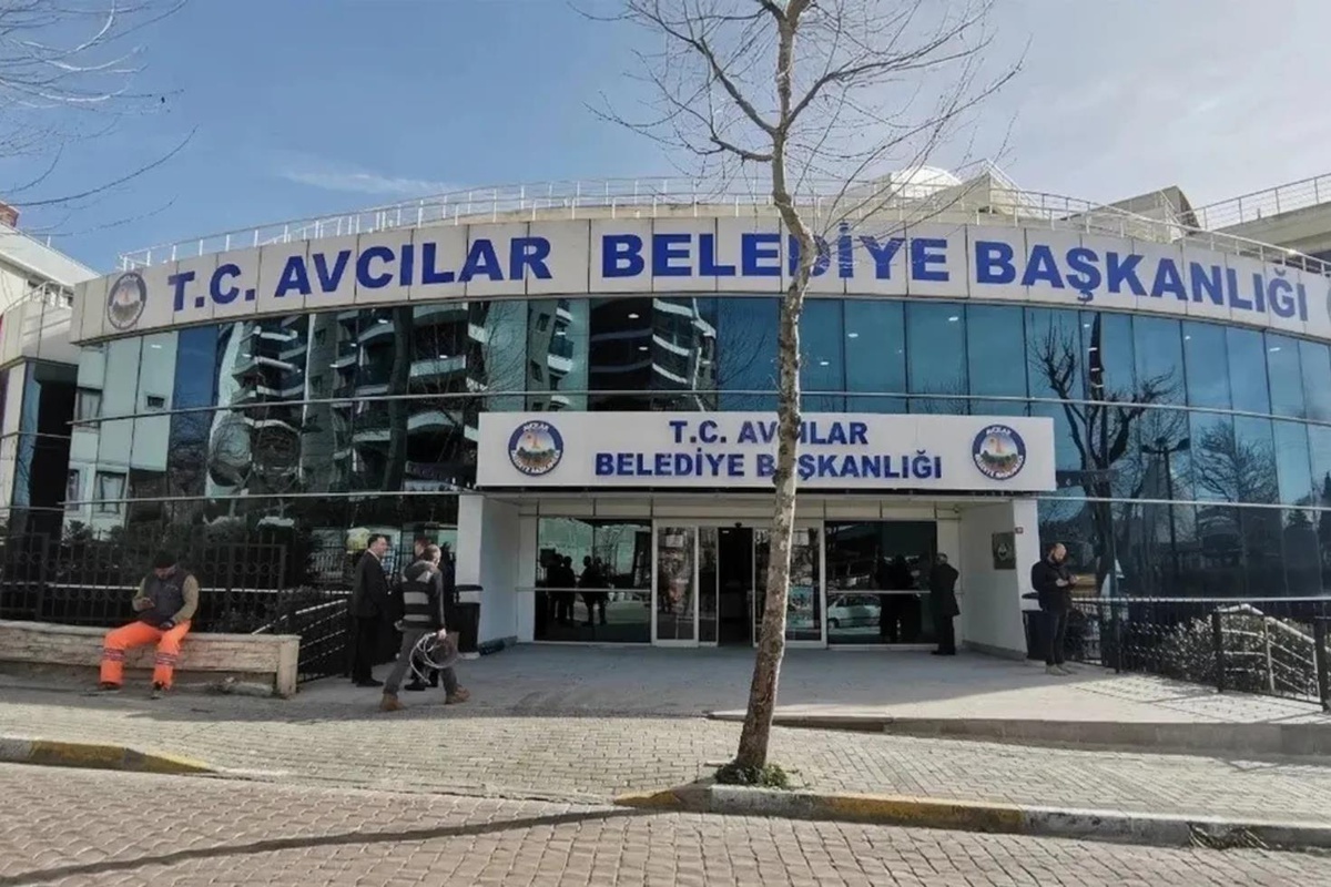 Avcılar Belediyesi\'ne operasyon: 13 şüpheli gözaltında