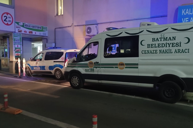 Evinde elektrik akımına kapılan yaşlı kadın kaldırıldığı hastanede hayatını kaybetti
