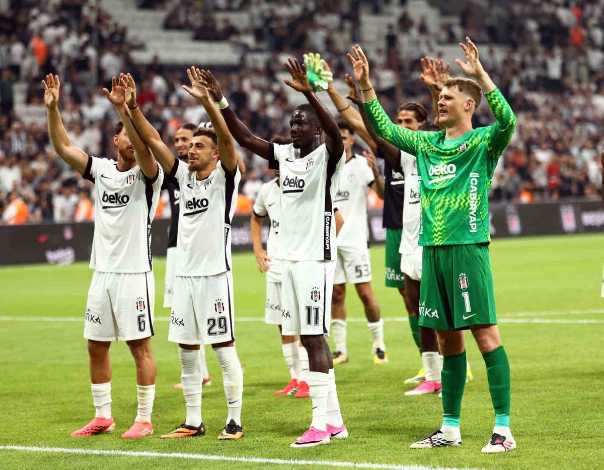 Beşiktaş, Hradec Kralove ile Deplasmanda