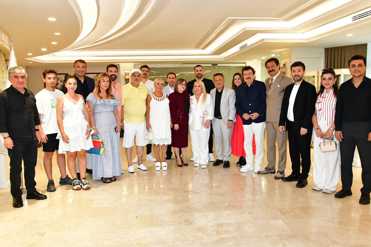 BY Mustafa Organizasyon\'dan Gaziantep Büyükşehir Belediye Başkanı Fatma Şahin\'e anlamlı ziyaret