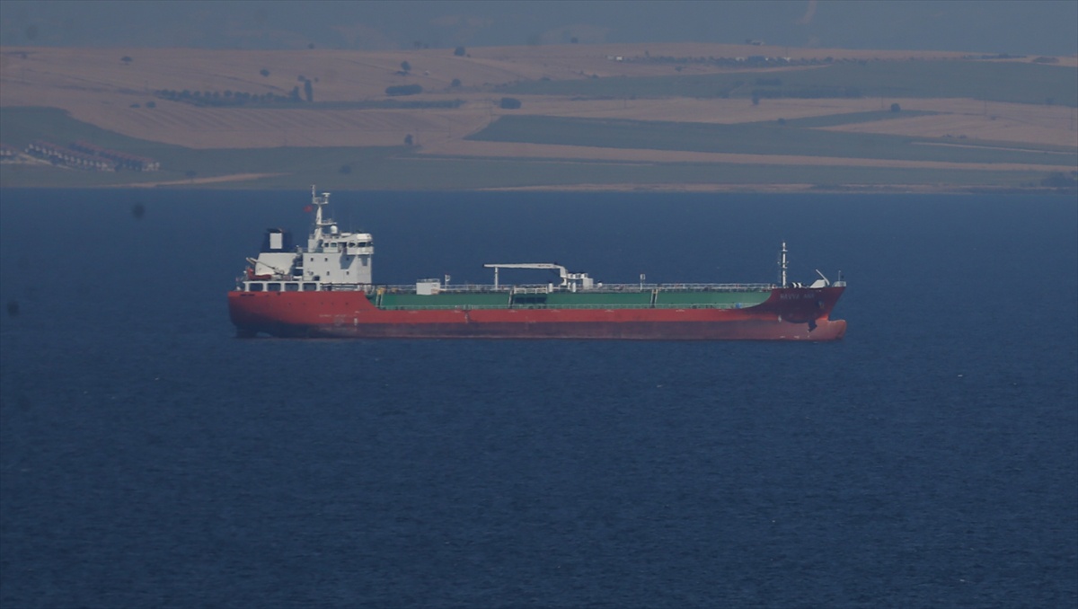 Çanakkale Boğazı\'nda Gemi Yangını