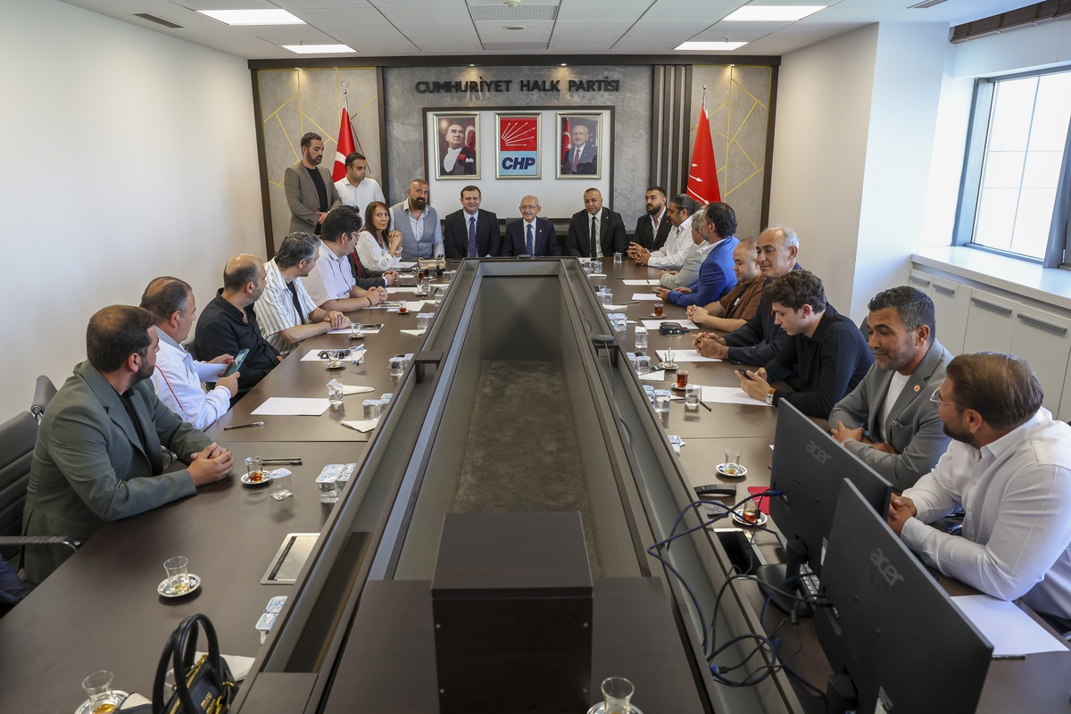 Kılıçdaroğlu\'ndan Spor Politikaları Değerlendirmesi