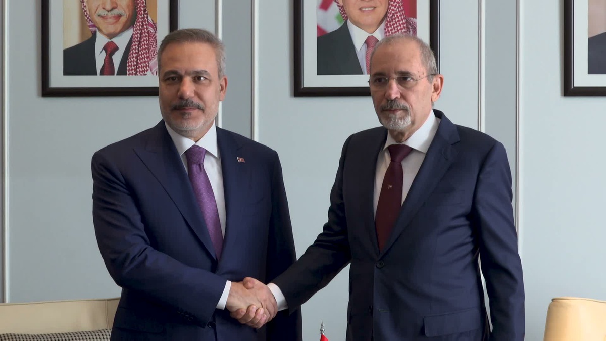 Fidan, Ürdün Dışişleri Bakanı ile Görüştü