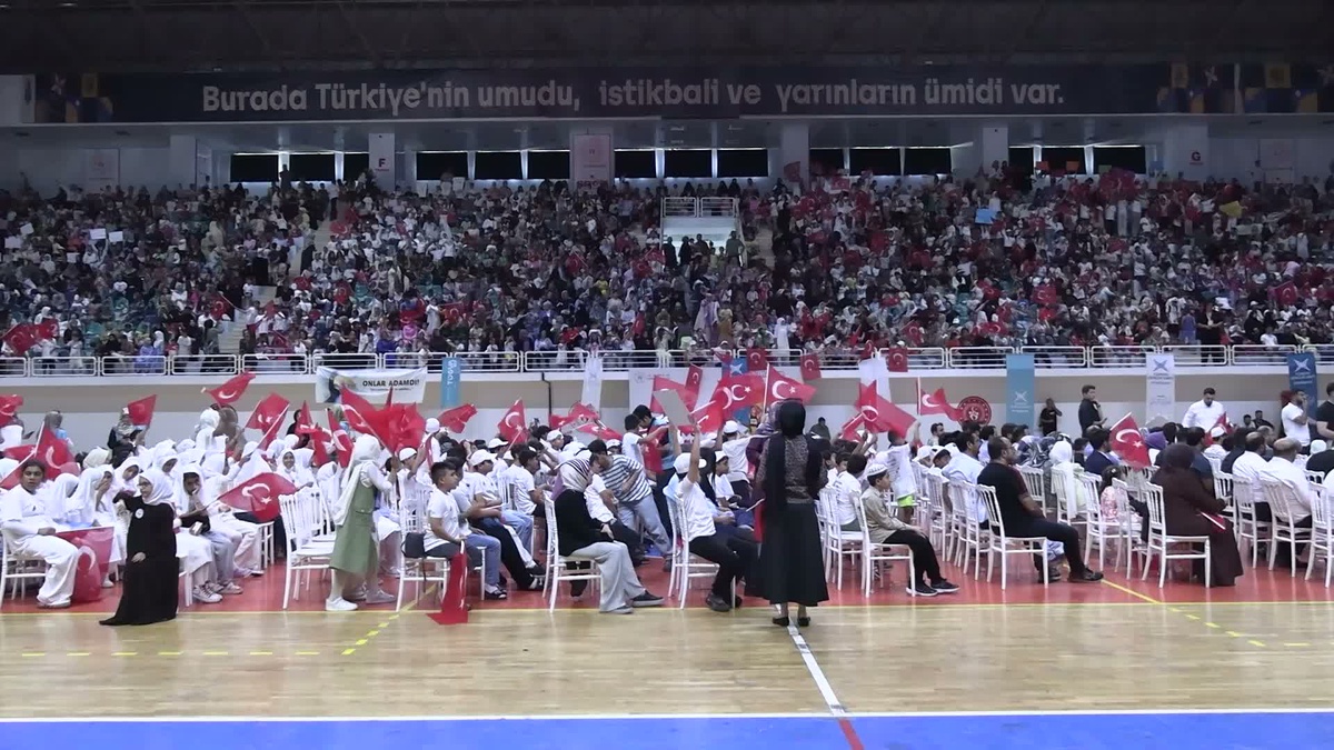 Vali Zorluoğlu\'ndan Gençlere Çağrı