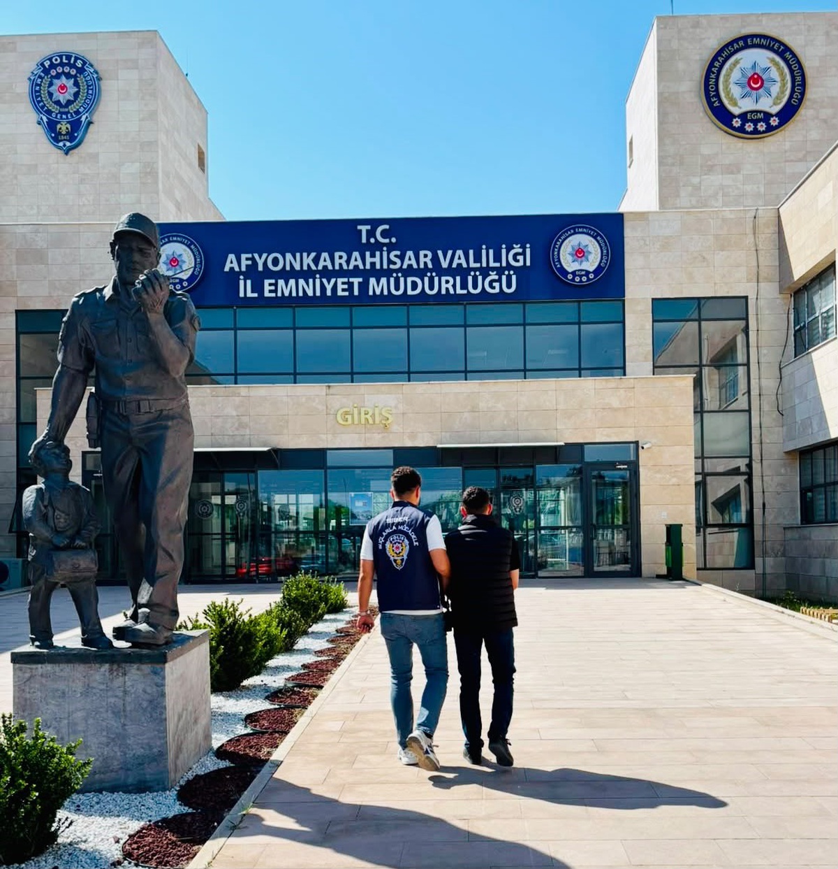 Dolandırıcıyı Yakalandı