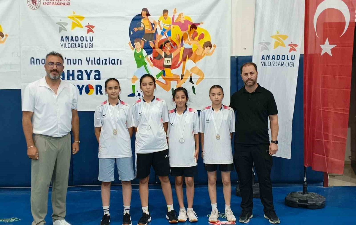 Elazığ Badminton Takımı Türkiye Finalleri\'nde