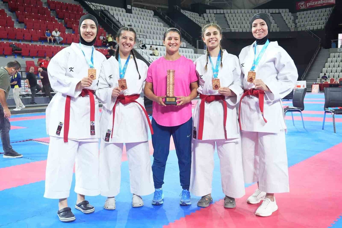 Erzincan'dan Karate'de Türkiye Üçüncülüğü