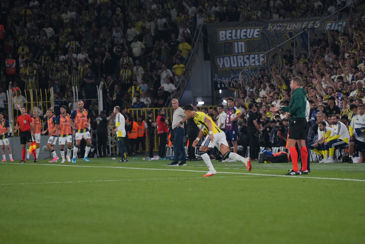 Fenerbahçe, Sturm Graz\'ı 2-0 Yendi