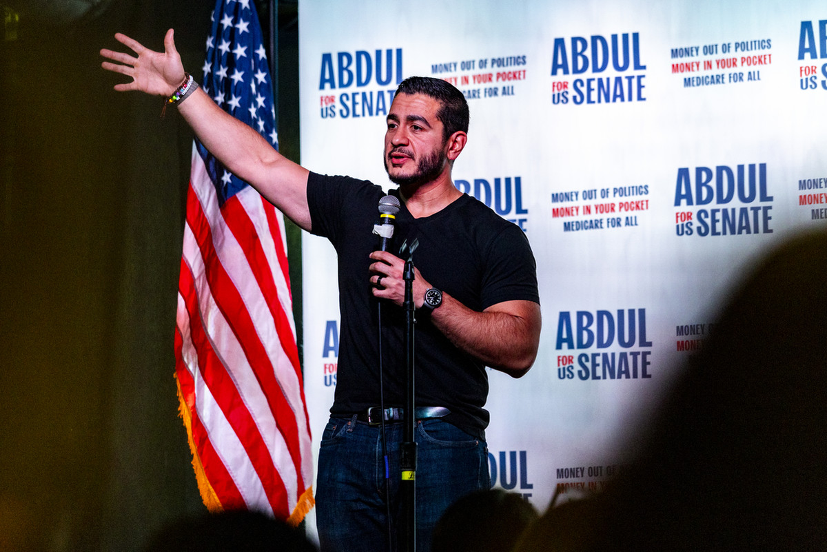 El-Sayed, Michigan\'da Ön Seçimi Kazandı