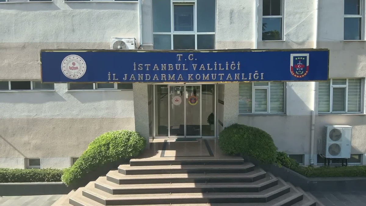 İstanbul\'da Uyuşturucu Operasyonu: 257 Bin Hap Ele Geçirildi