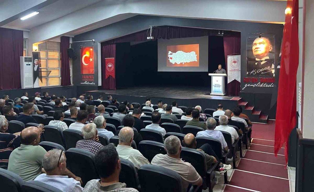 Manisa\'da Kanatlı Hayvanlara Biyogüvenlik Eğitimi