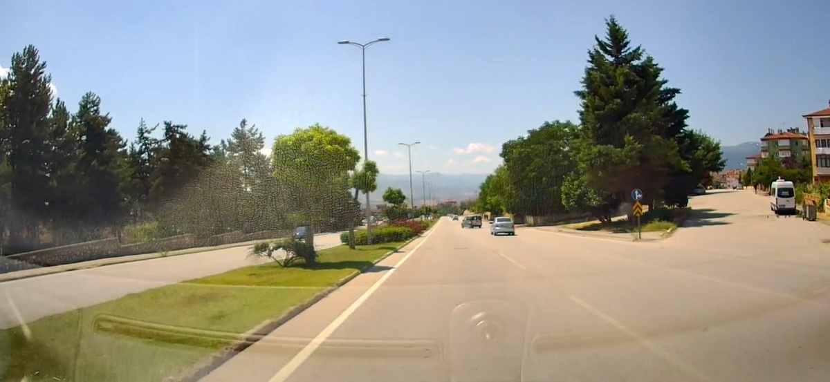 Karabük\'te Trafik Tehlikesi Anları Kamerada