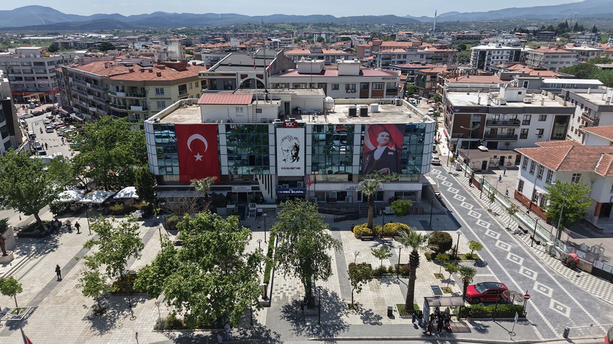 Menderes Belediyesine Rüşvet Operasyonu