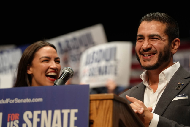 Michigan'da ön seçimi kazanan Mısır asıllı Abdul El-Sayed Senatodaki ilk müslüman olma yolunda