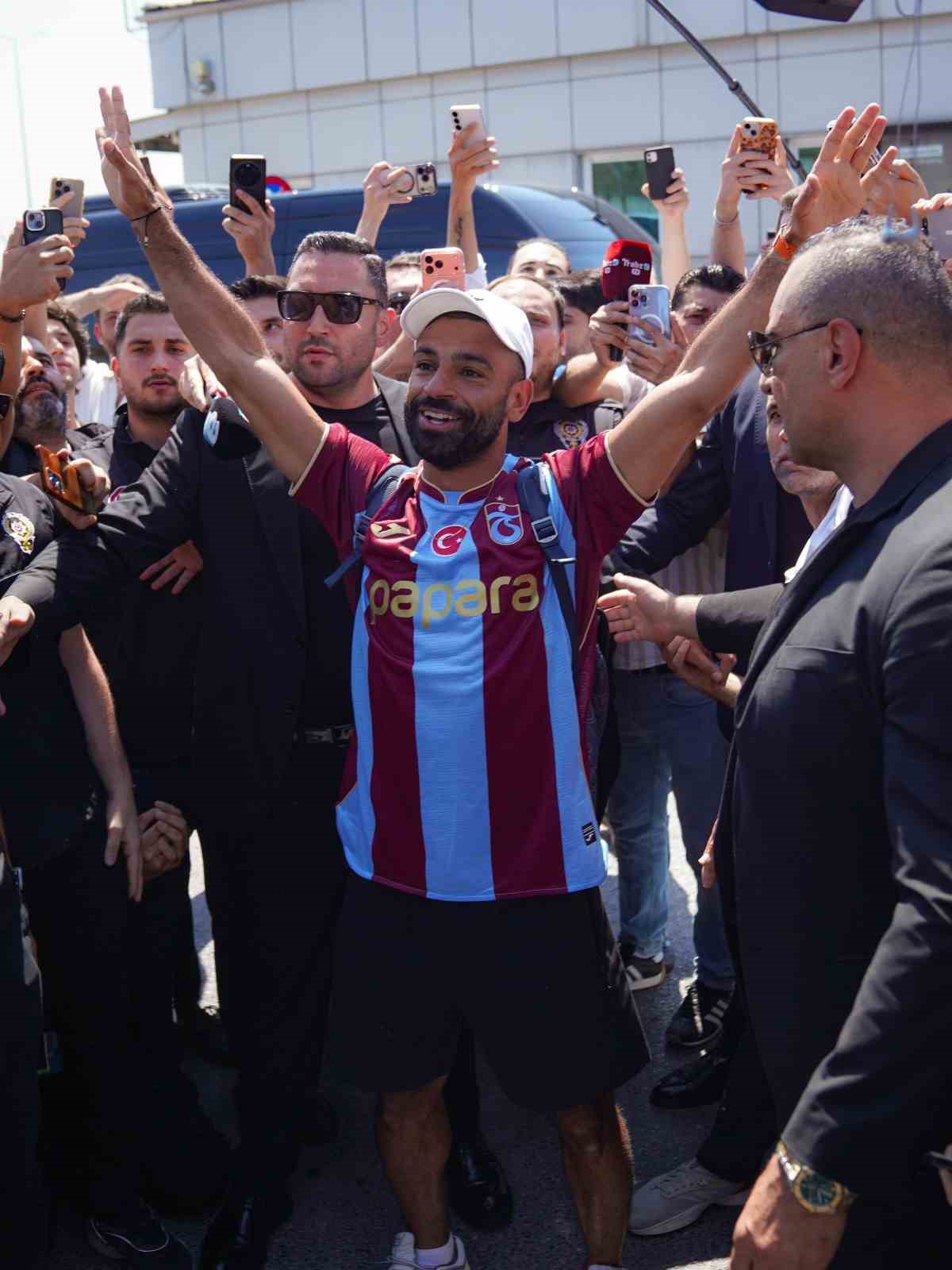 Salah Trabzonspor için İstanbul'a geldi