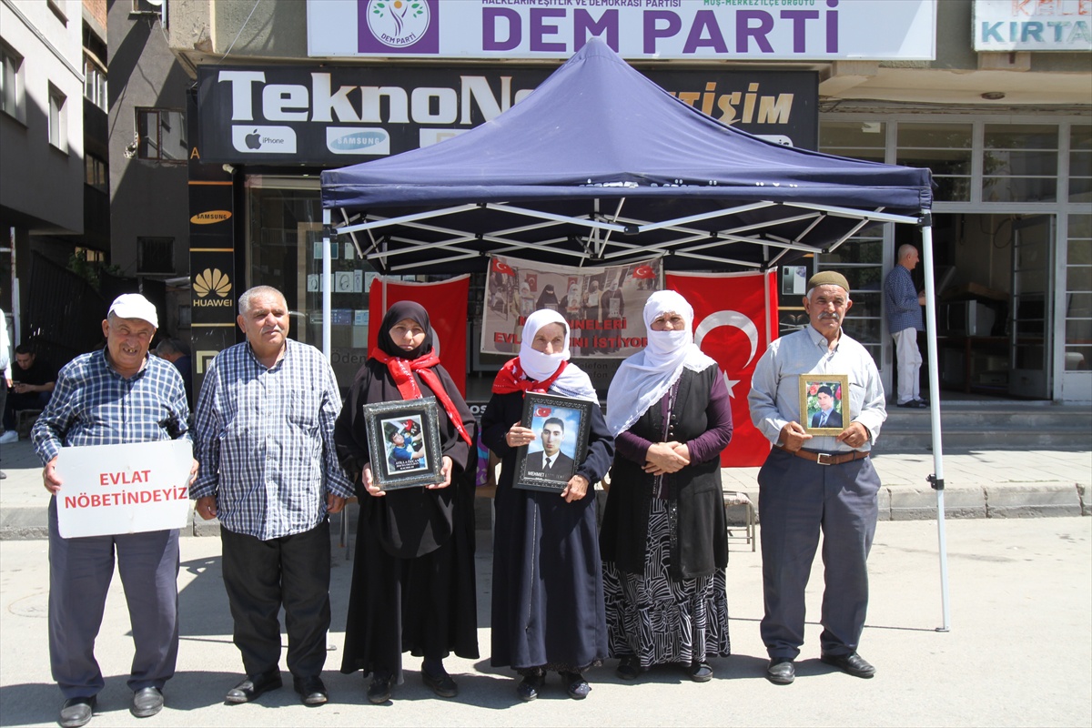 Muş\'ta Aileler Çocukları için Eylemde