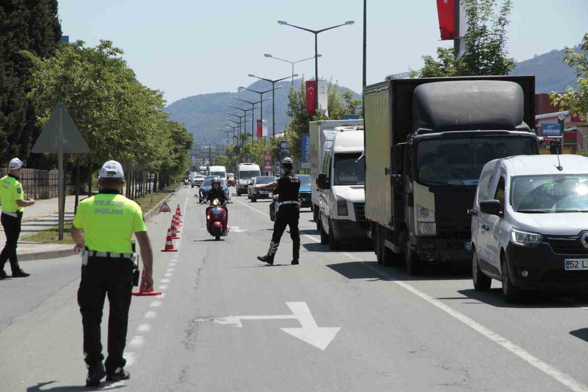 Ordu\'da Trafik Denetimleri: 16 Bin Araç Kontrol Edildi