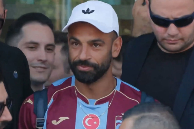 Salah İstanbul'da! İlk sözleri bütün şehri ayağa kaldıracak