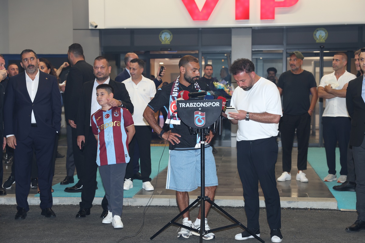 Salah, Trabzonspor'a Coşkuyla Karşılandı