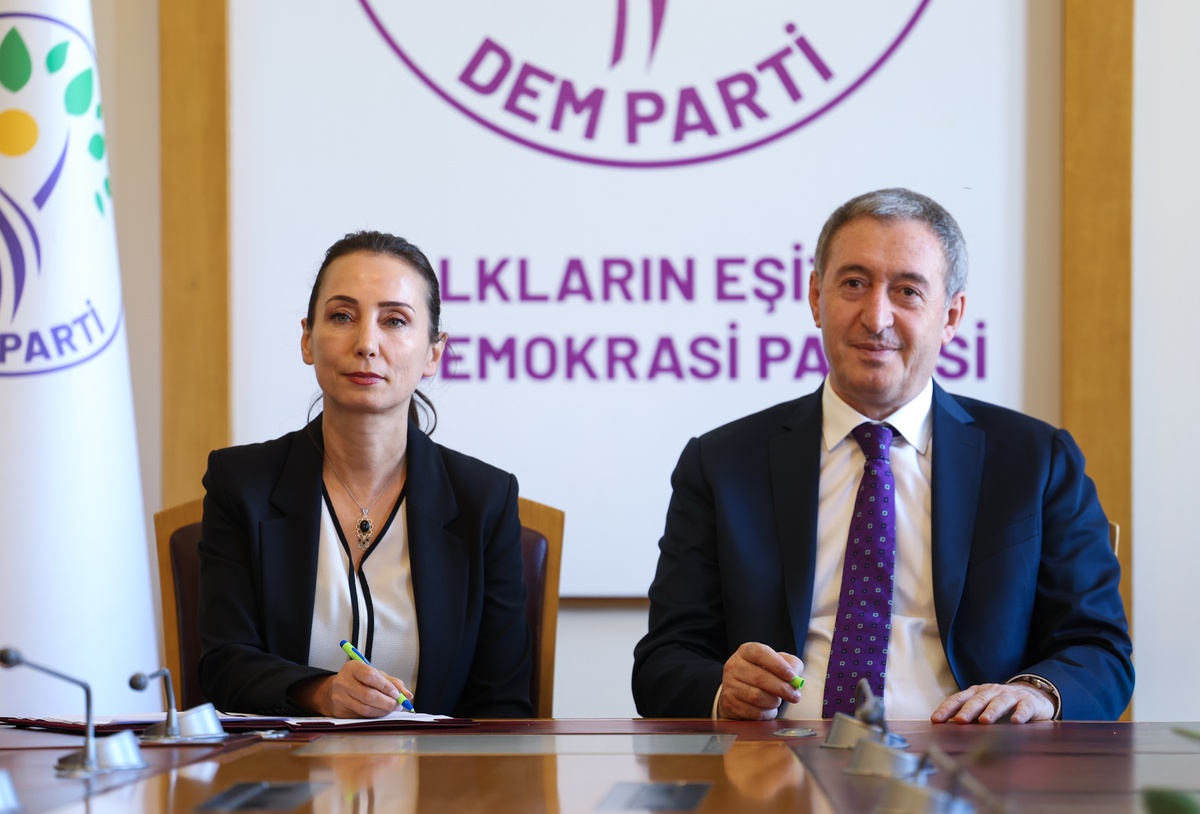 Demokratikleşme İçin Kök Yasa Umudu