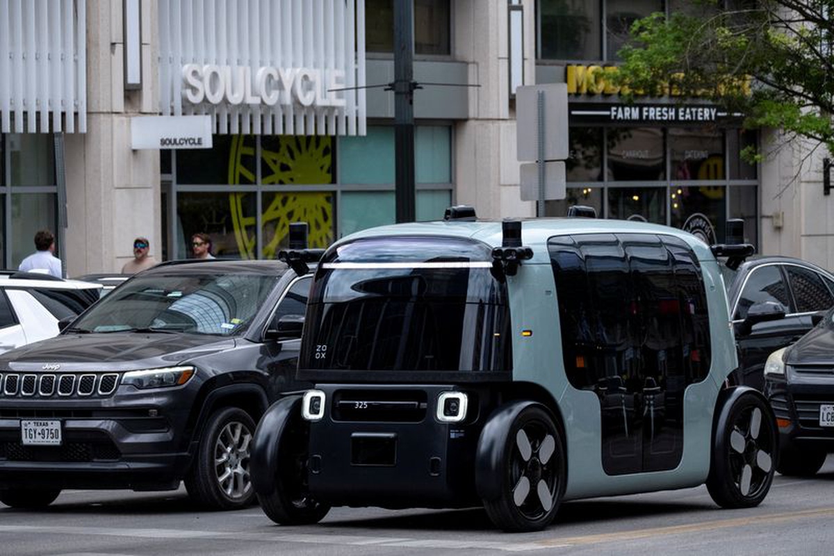 Zoox, Las Vegas\'ta Ücretli Robotaksi Hizmeti Başlatıyor