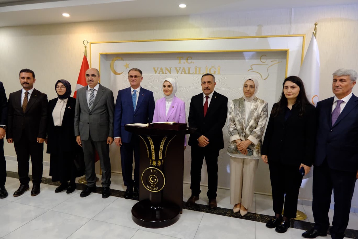 Bakan Göktaş Van\'da Çeşitli Temaslar Gerçekleştirdi