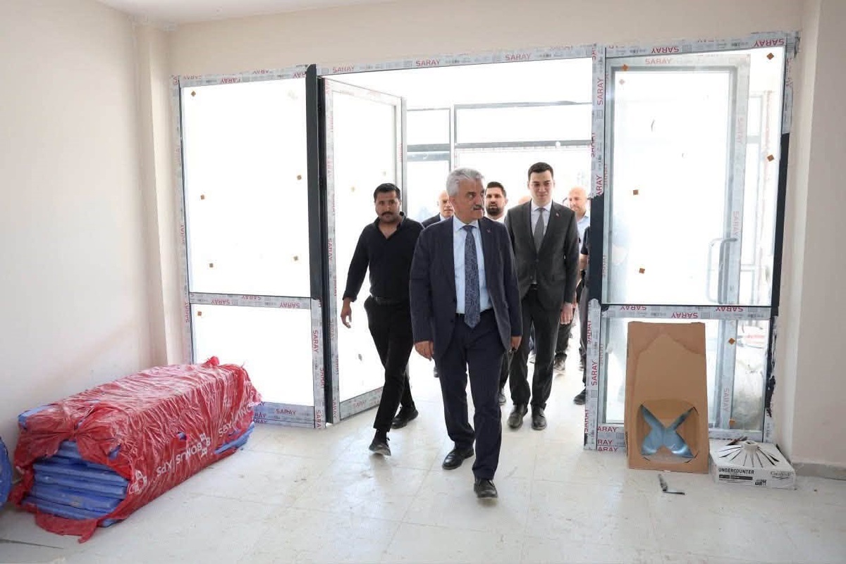 Düzce\'de 300 Kişilik Öğrenci Yurdu İnşaatı İncelendi