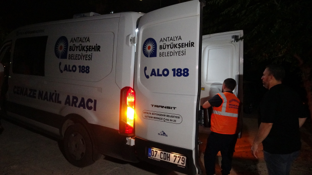 Antalya'da yalnız yaşayan yaşlı adam evinde ölü bulundu