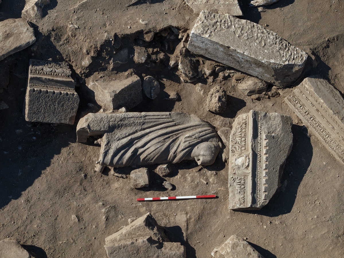 Aspendos\'ta 1800 Yıllık Şifa Sembolü Bulundu