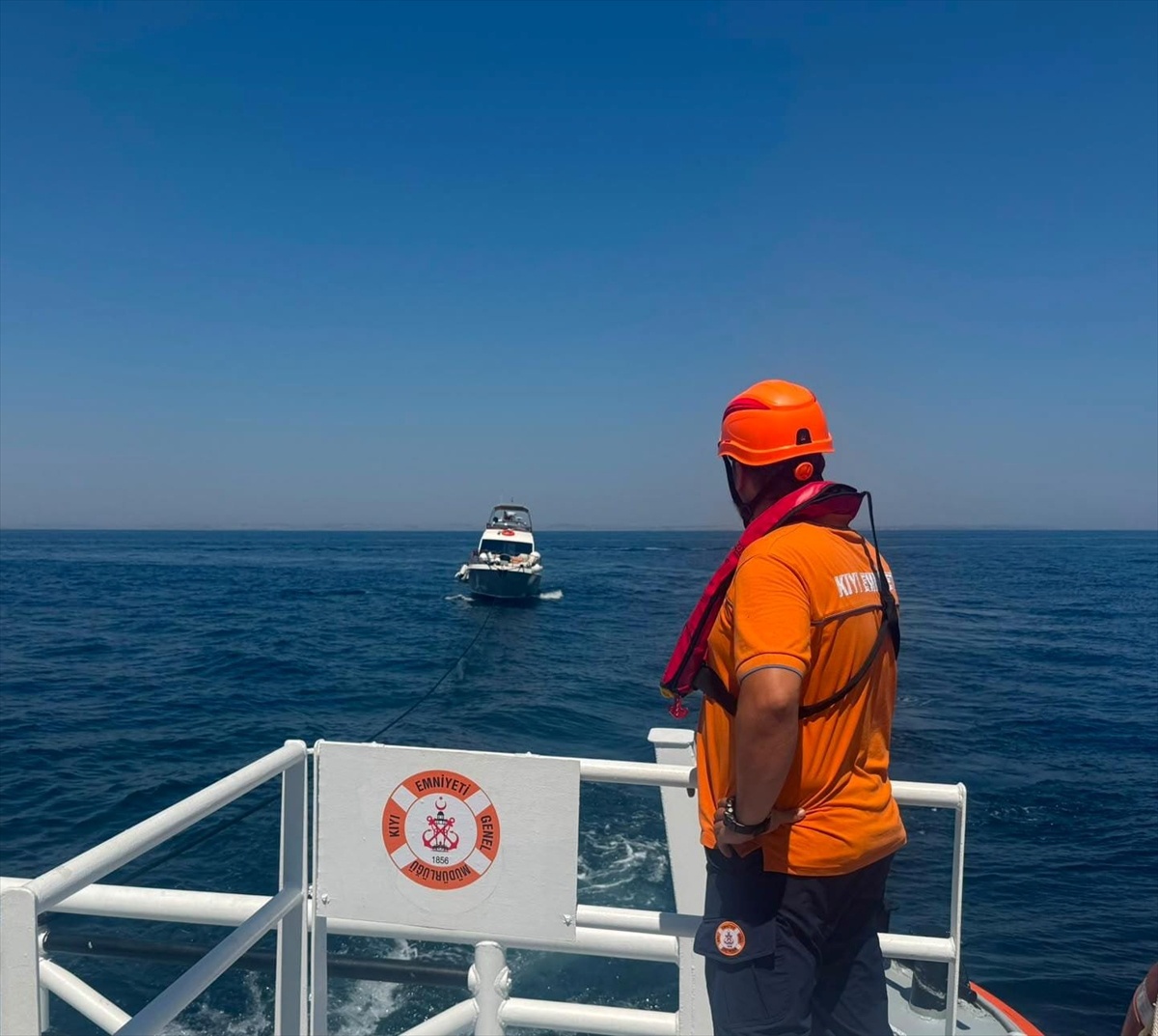 Marmara\'da Makine Arızası: Tekne Kurtarıldı