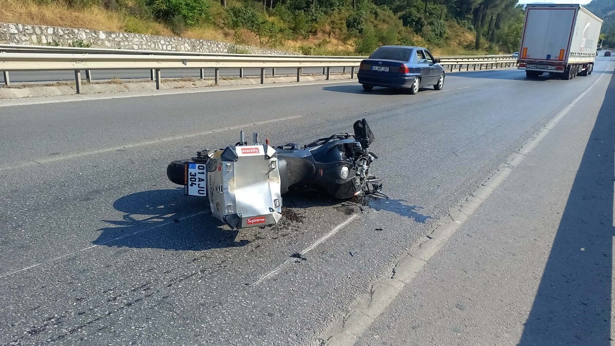 Manisa\'da Motosiklet Kazası: 55 Yaşındaki Sürücü Hayatını Kaybetti