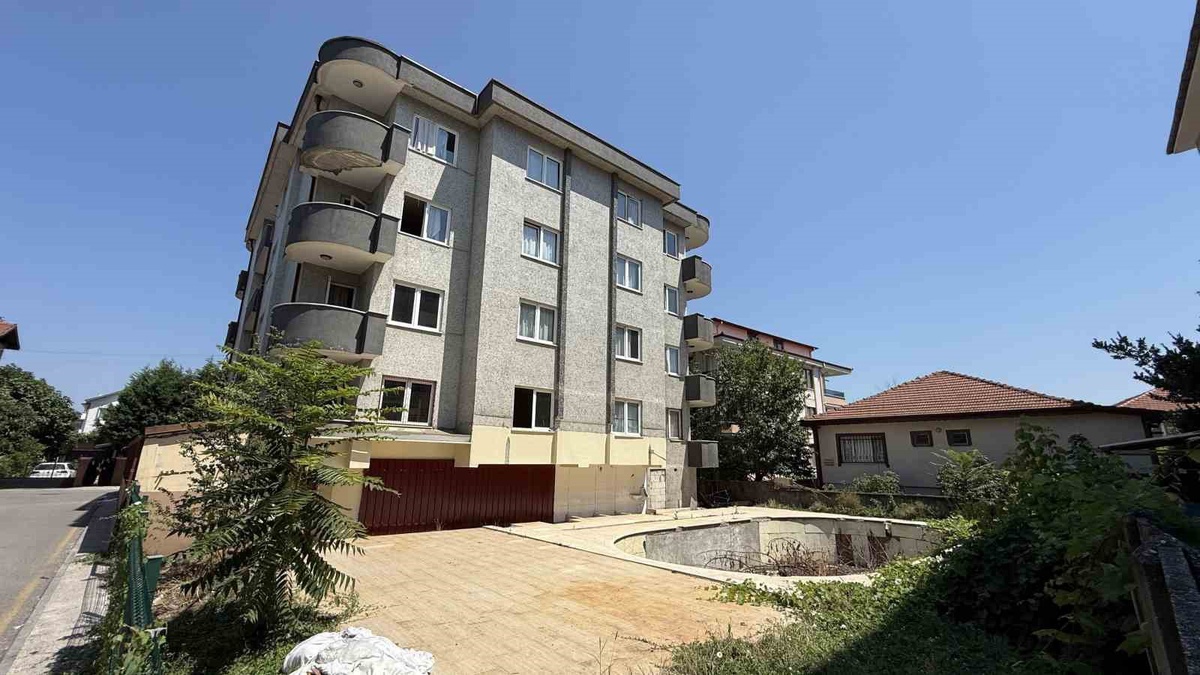 Belediye yıkmadı, fuhuş oteli oldu
