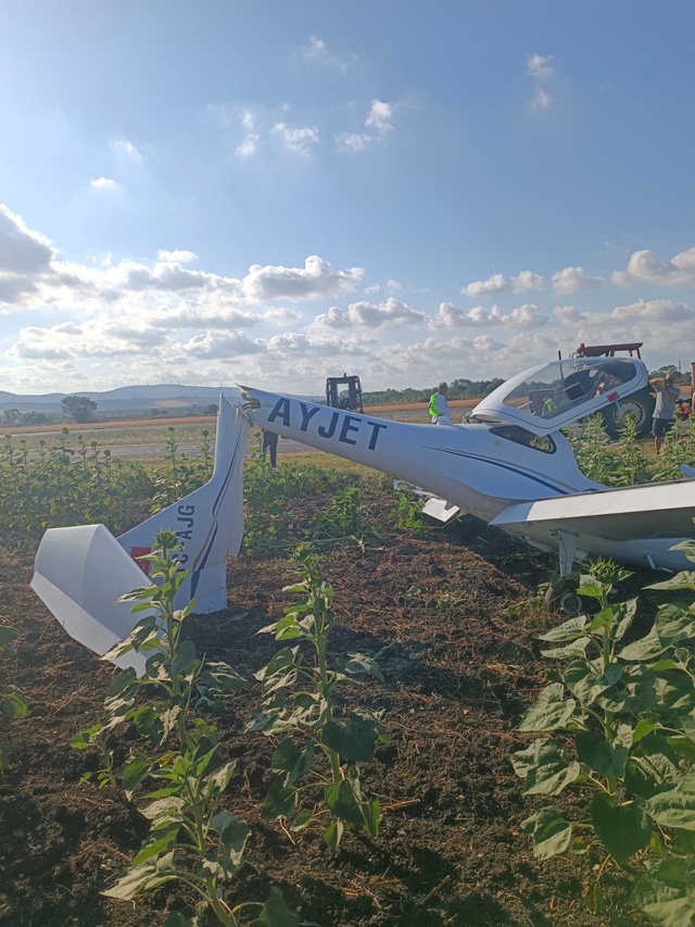 Çatalca'da eğitim uçağı kaza kırıma uğradı: Öğrenci pilot yaralandı