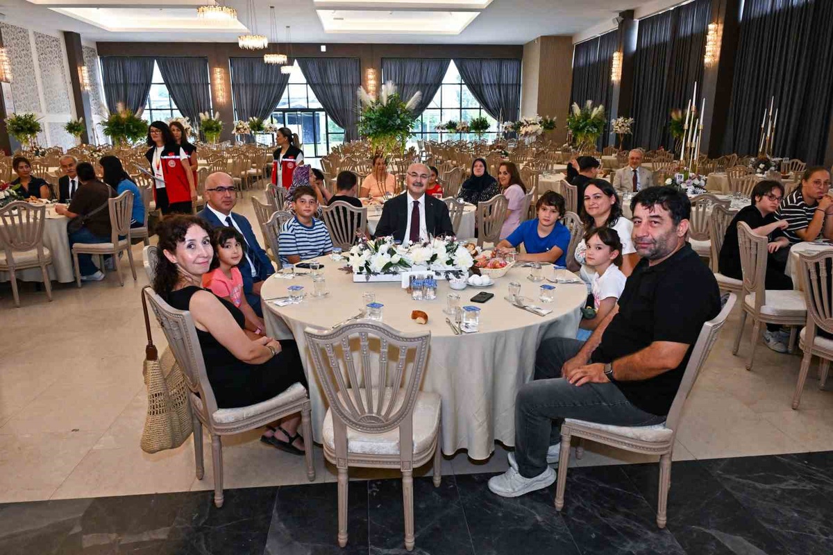 Vali Köşger\'den Ebeveyn Kaybı Yaşamış Çocuklara Destek