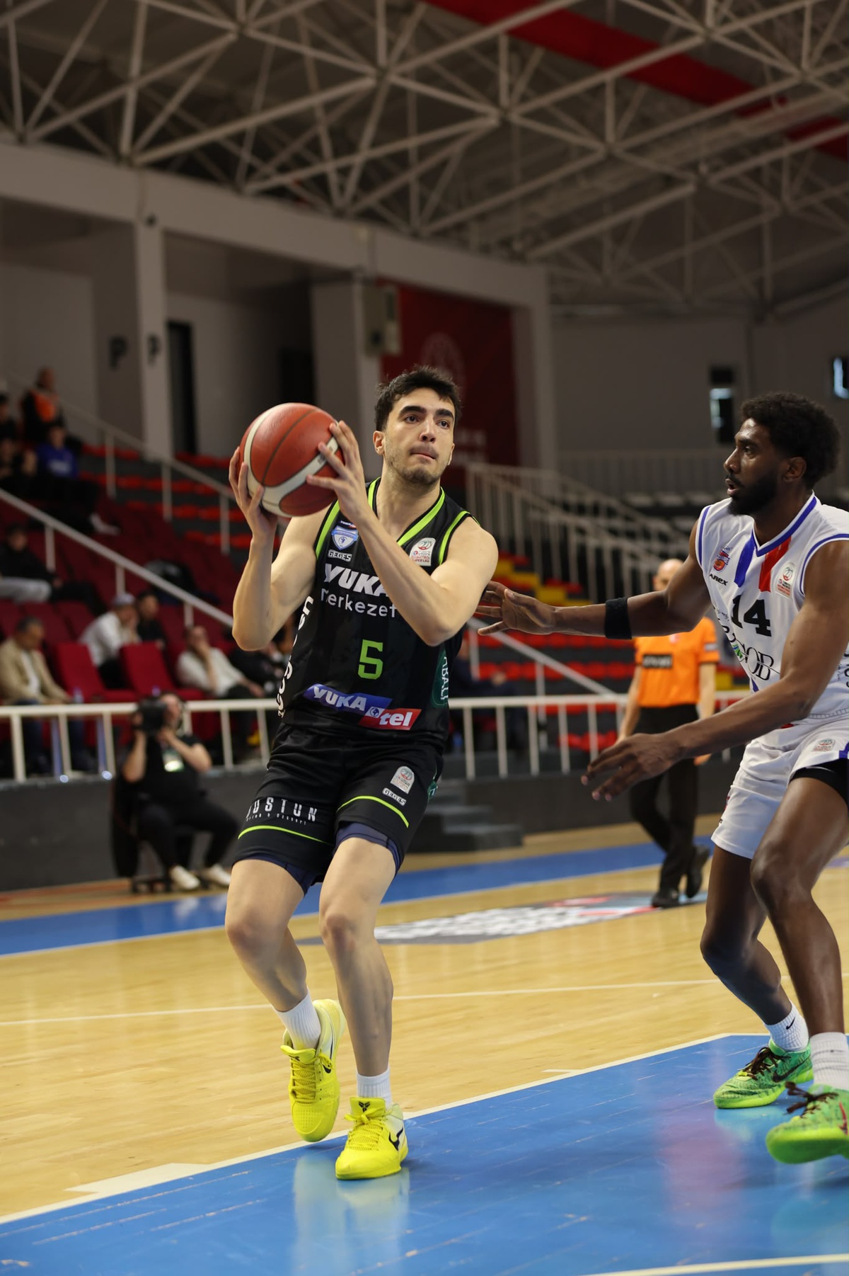 Denizli Basket\'ta İç Transfer Hamleleri