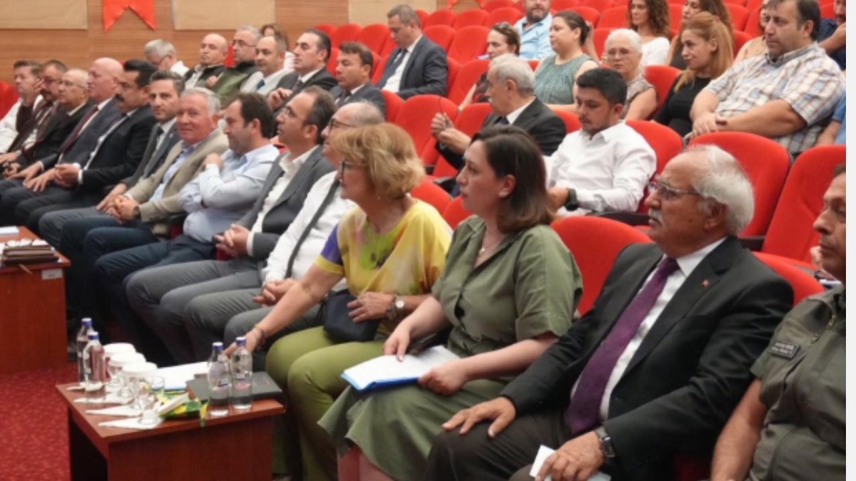 Denizli’de Sahipsiz Sokak Hayvanları Değerlendirme Toplantısı Yapıldı