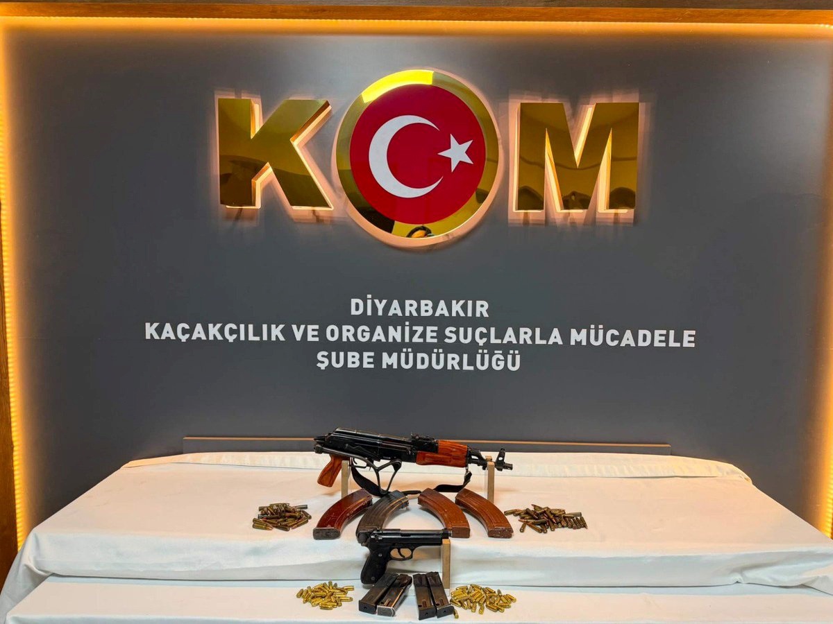 Diyarbakır\'da Silah Operasyonu: İki Kişi Tutuklandı
