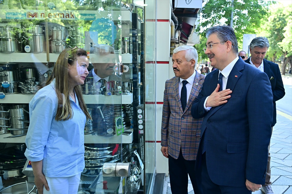 Vali Yılmaz Esnafı Ziyaret Etti
