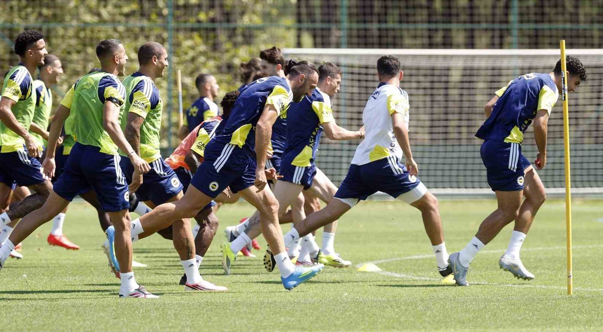 Fenerbahçe, Sturm Graz Maçına Hazırlanıyor